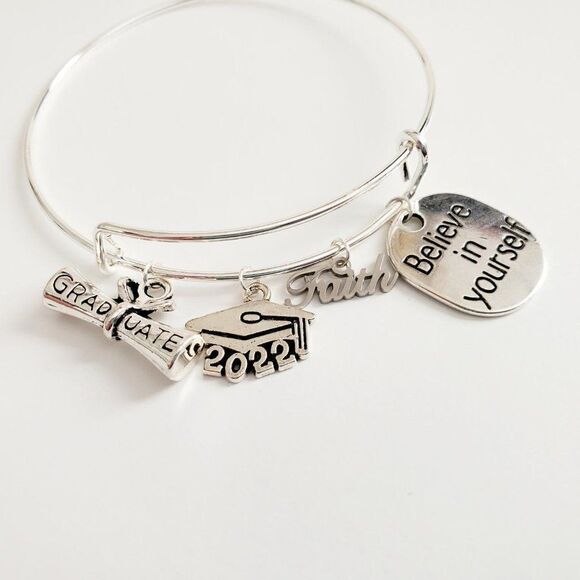 Class of 2022 Graduation Charm Bracelet, Graduation Gift, Senior Graduate - Picture 11 of 13